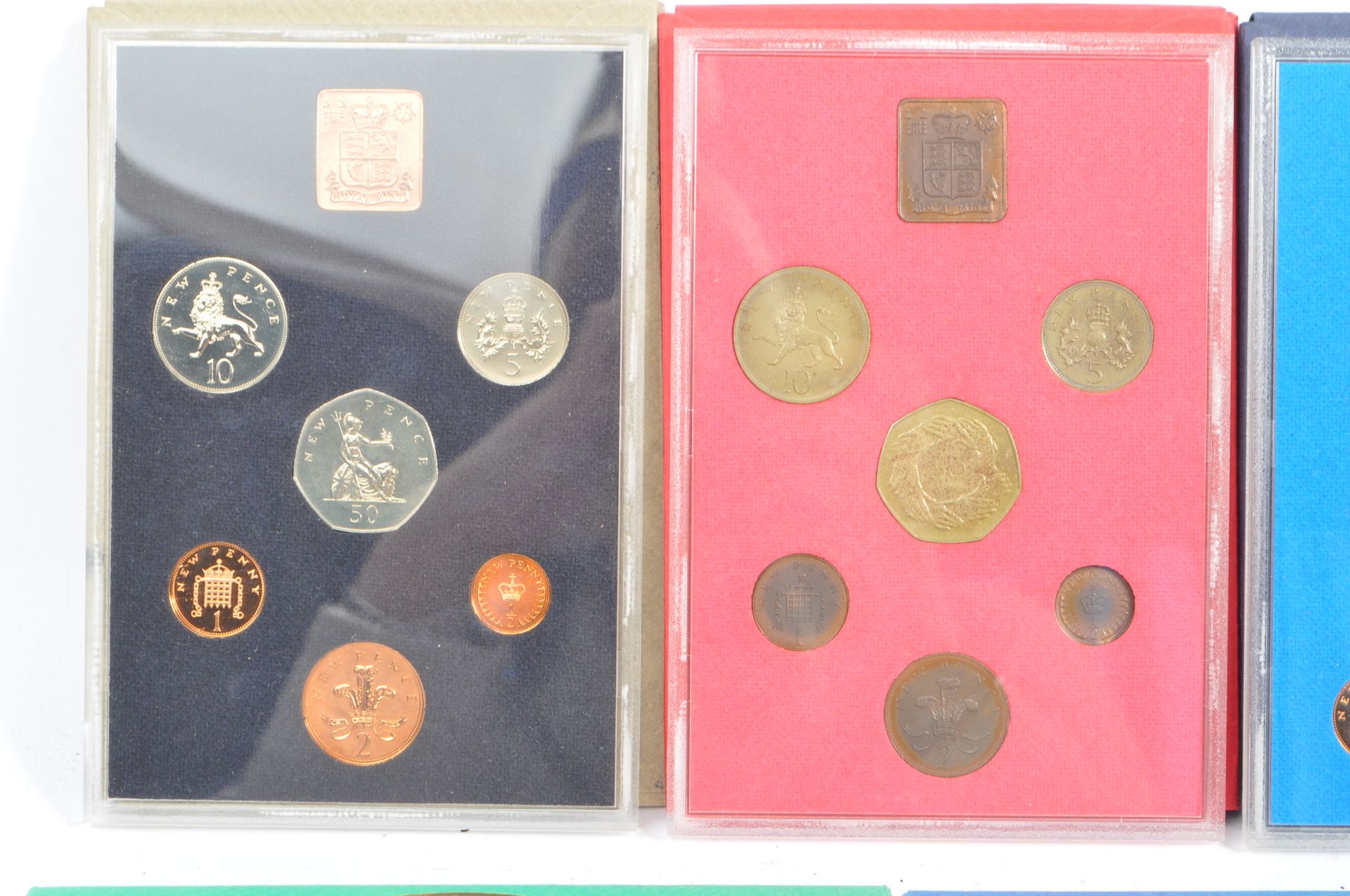 BRITISH & FOREIGN UNCIRCULATED PRESENTATION COINAGE COLLECTION - Image 2 of 9