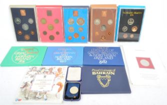 BRITISH & FOREIGN UNCIRCULATED PRESENTATION COINAGE COLLECTION