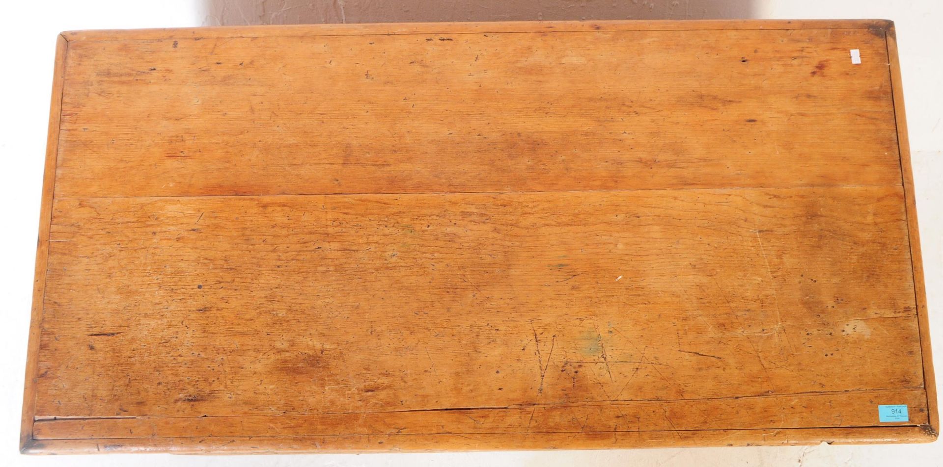 18TH CENTURY ARTS AND CRAFTS PINE BLANKET BOX - Bild 3 aus 8