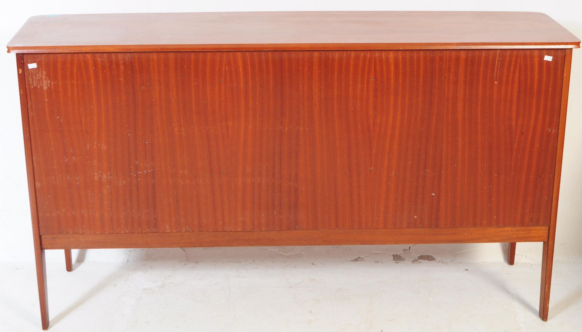 1950S 'VANSON' WALNUT SIDEBOARD CREDENZA BY PETER HAYWARD - Image 9 of 9