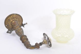 VICTORIAN BRASS WALL SCONCE WITH VASELINE GLASS SHADE