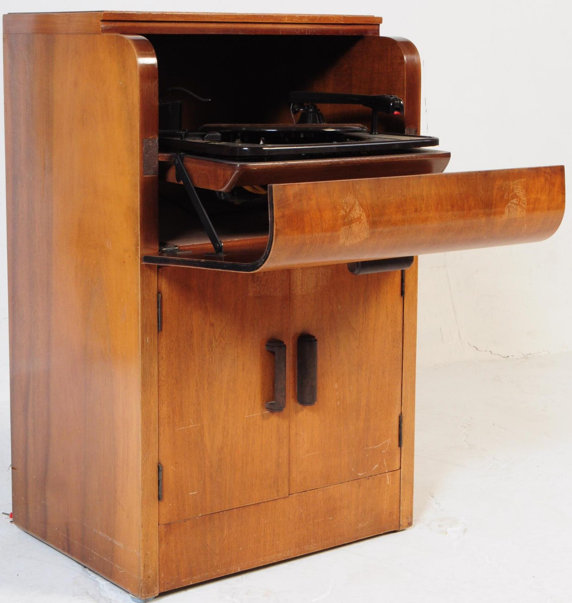 1930S ART DECO PLUS A GRAM RECORD CHANGER PLAYER - Image 2 of 8