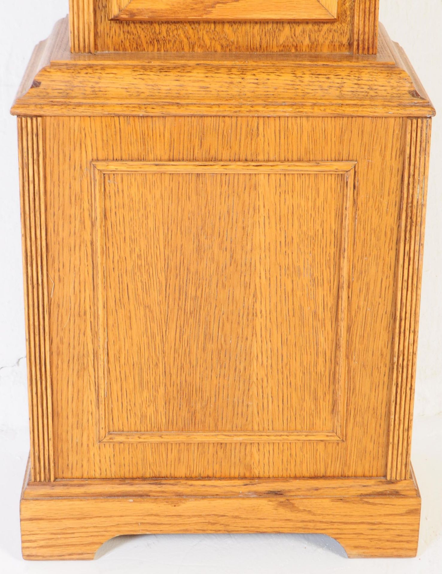 EARLY 20TH CENTURY ARTS & CRAFTS OAK GRANDMOTHER CLOCK - Image 7 of 9