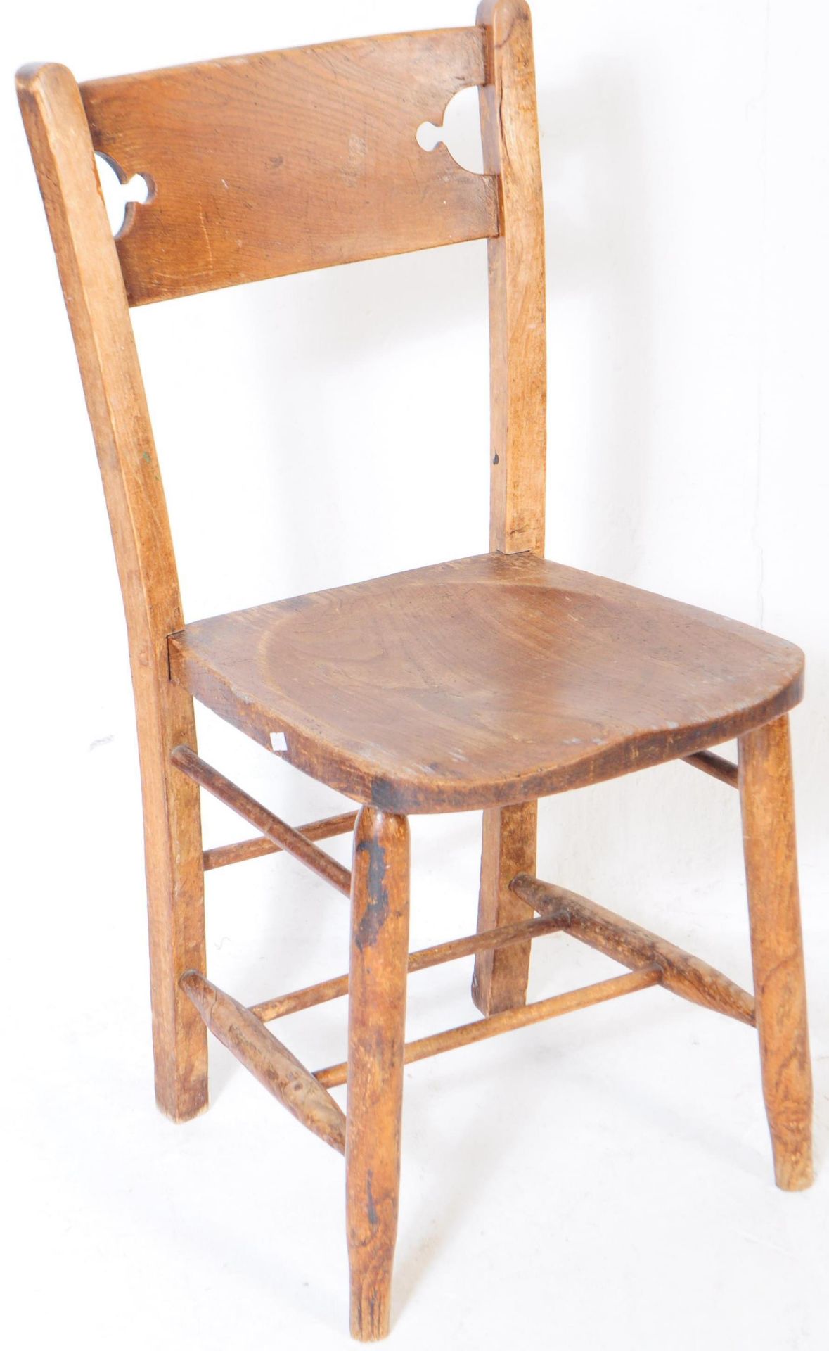 SET OF SIX EARLY 20TH CENTURY OAK CHURCH CHAIRS - Image 4 of 5