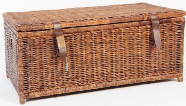 LARGE VINTAGE 20TH CENTURY WICKER STORAGE HAMPER