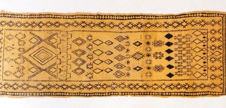 20TH CENTURY NORTH AFRICAN MOROCCAN RUNNER RUG
