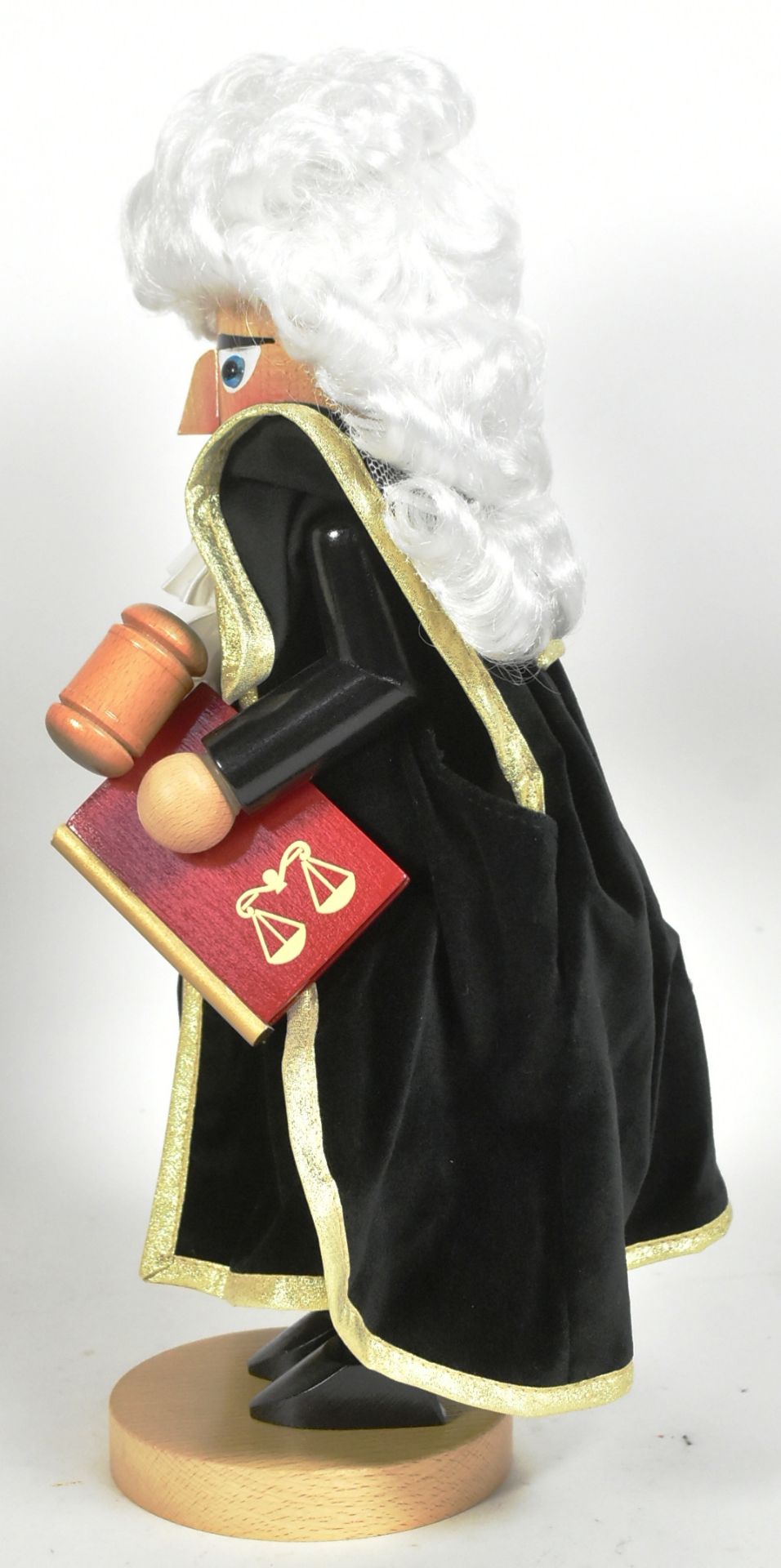 STEINBACH NUTCRACKER - JUDGE - 17" SCALE GERMAN NUTCRACKER FIGURE - Image 3 of 5