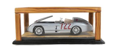 DIECAST - BURAGO DIECAST MERCEDES BENZ 300 SLR STIRLING MOSS