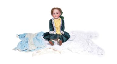 EARLY 20TH CENTURY GERMAN SIMON & HALBIG BISQUE HEADED DOLL