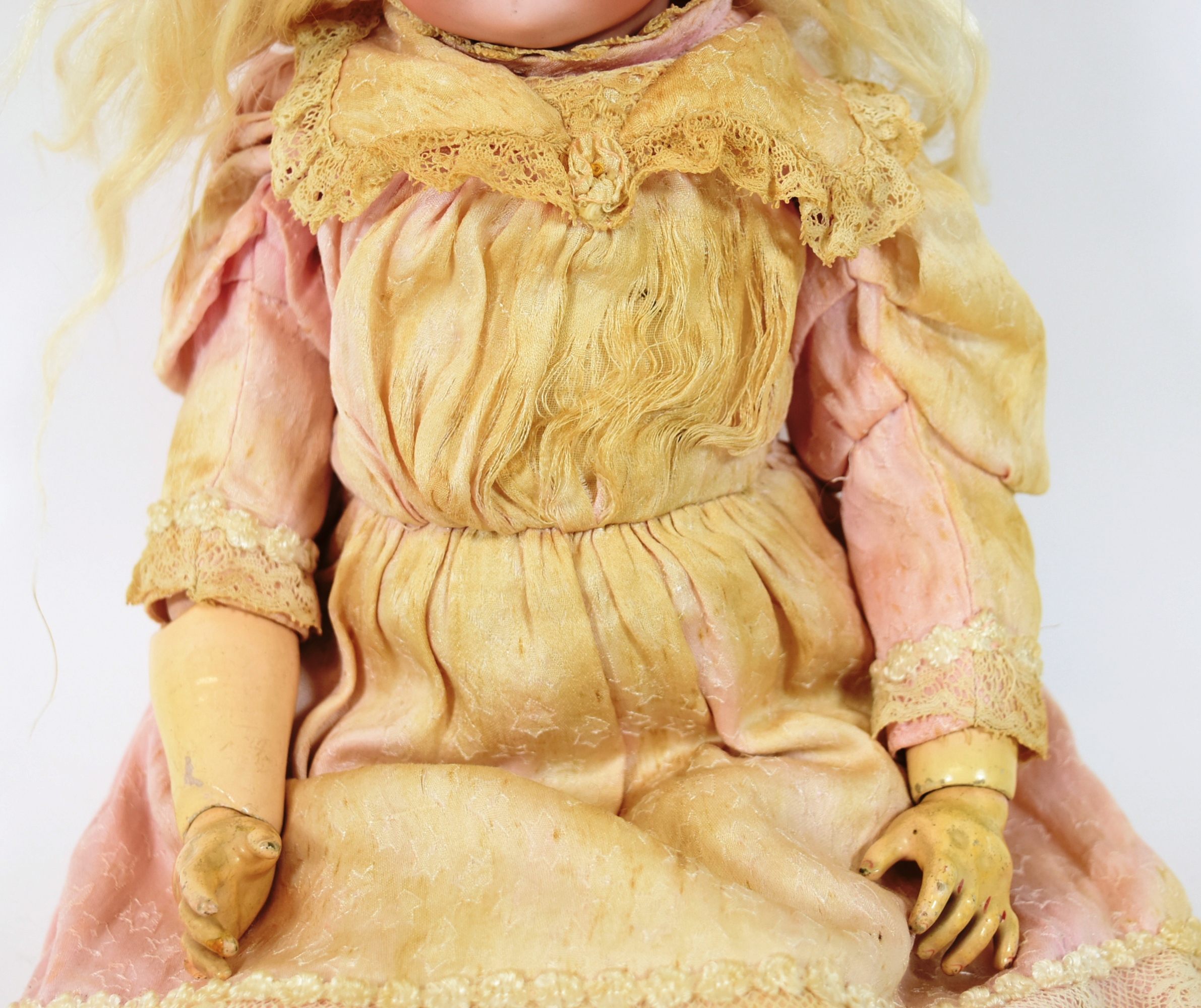 EARLY 20TH CENTURY GERMAN SIMON & HALBIG BISQUE HEADED DOLL - Image 3 of 7