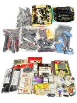 MODEL RAILWAY - ASSORTED PIECES FOR SPARES / REPAIRS