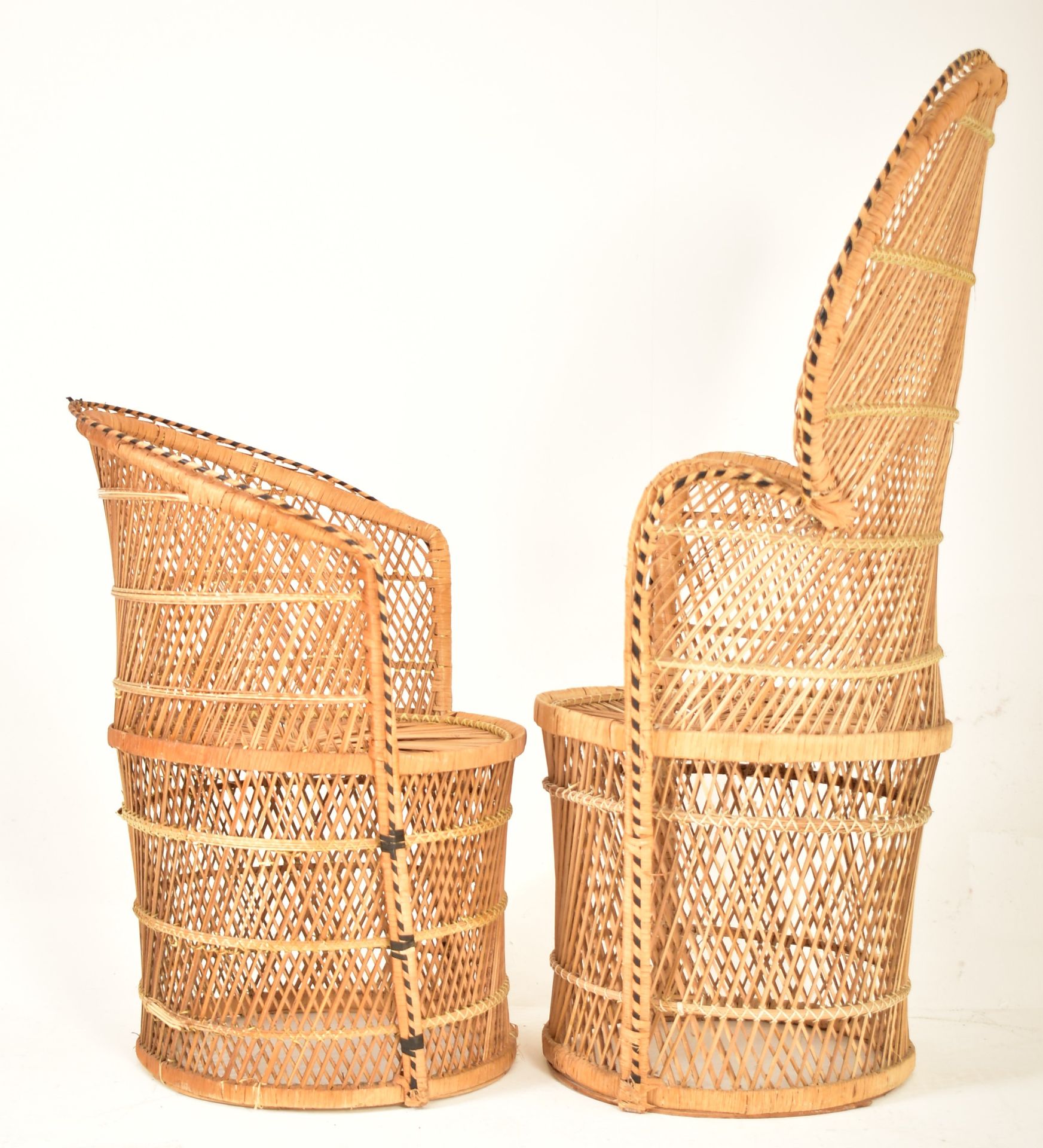 TWO RETRO 20TH CENTURY 1970S WICKER PEACOCK CHAIRS - Bild 4 aus 5