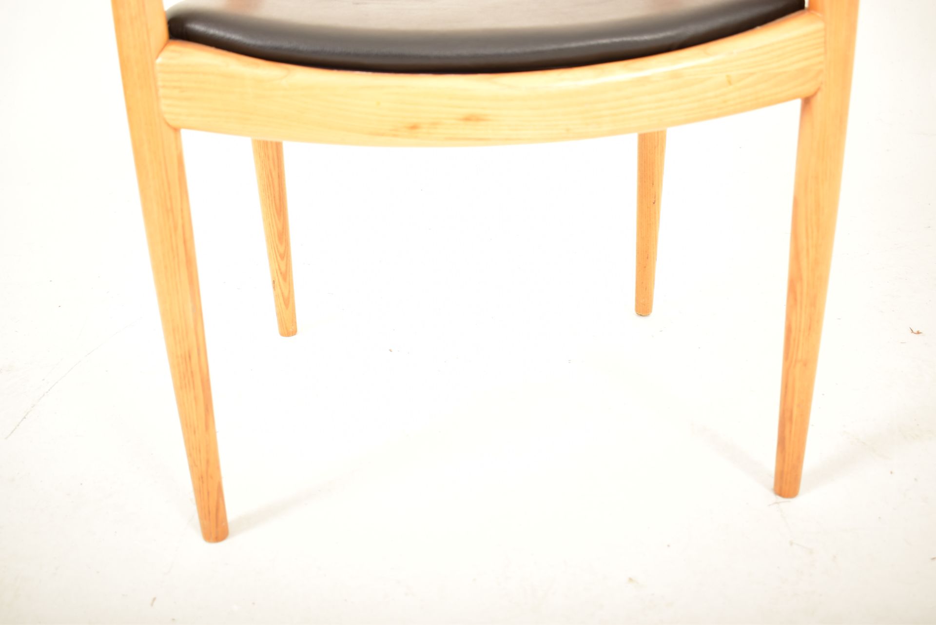 AFTER HANS WEGNER FOR HANSEN - THE CHAIR - OAK FRAMED CHAIR - Image 4 of 5