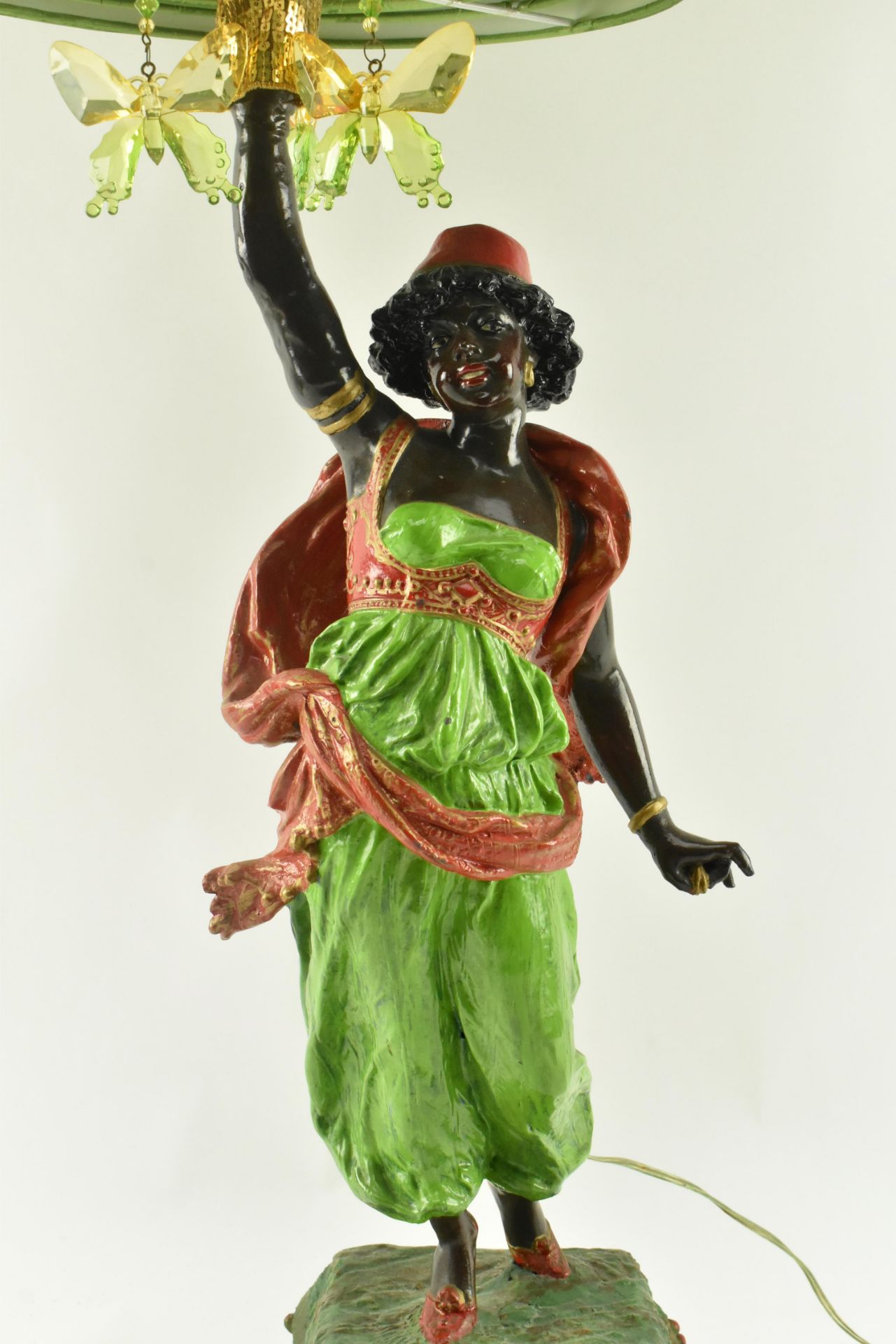 VINTAGE 20TH CENTURY BLACKAMOOR GYPSY TABLE LAMP - Bild 5 aus 8