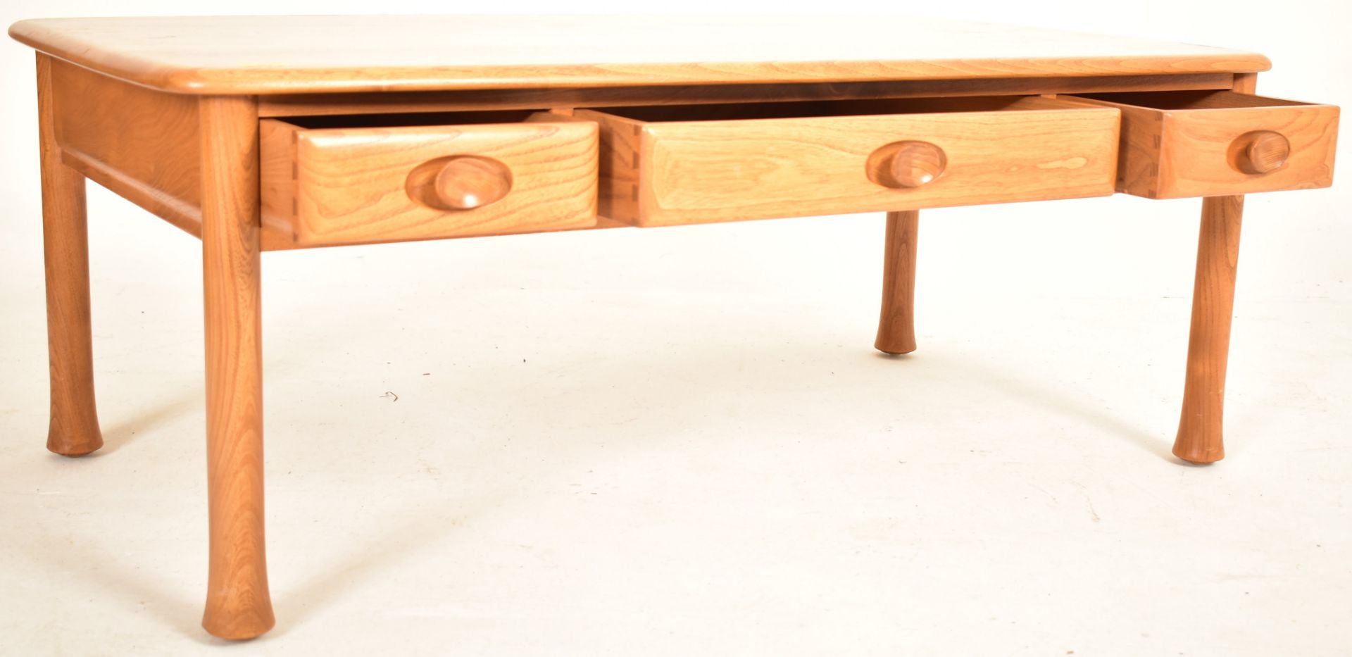 ERCOL - 20TH CENTURY BEECH AND ELM COFFEE TABLE - Image 6 of 7