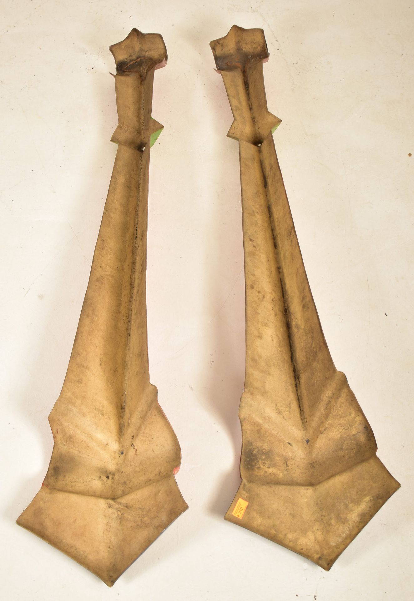 PAIR OF VINTAGE ART DECO INFLUENCED FIBERGLASS UPRIGHTS - Image 4 of 4