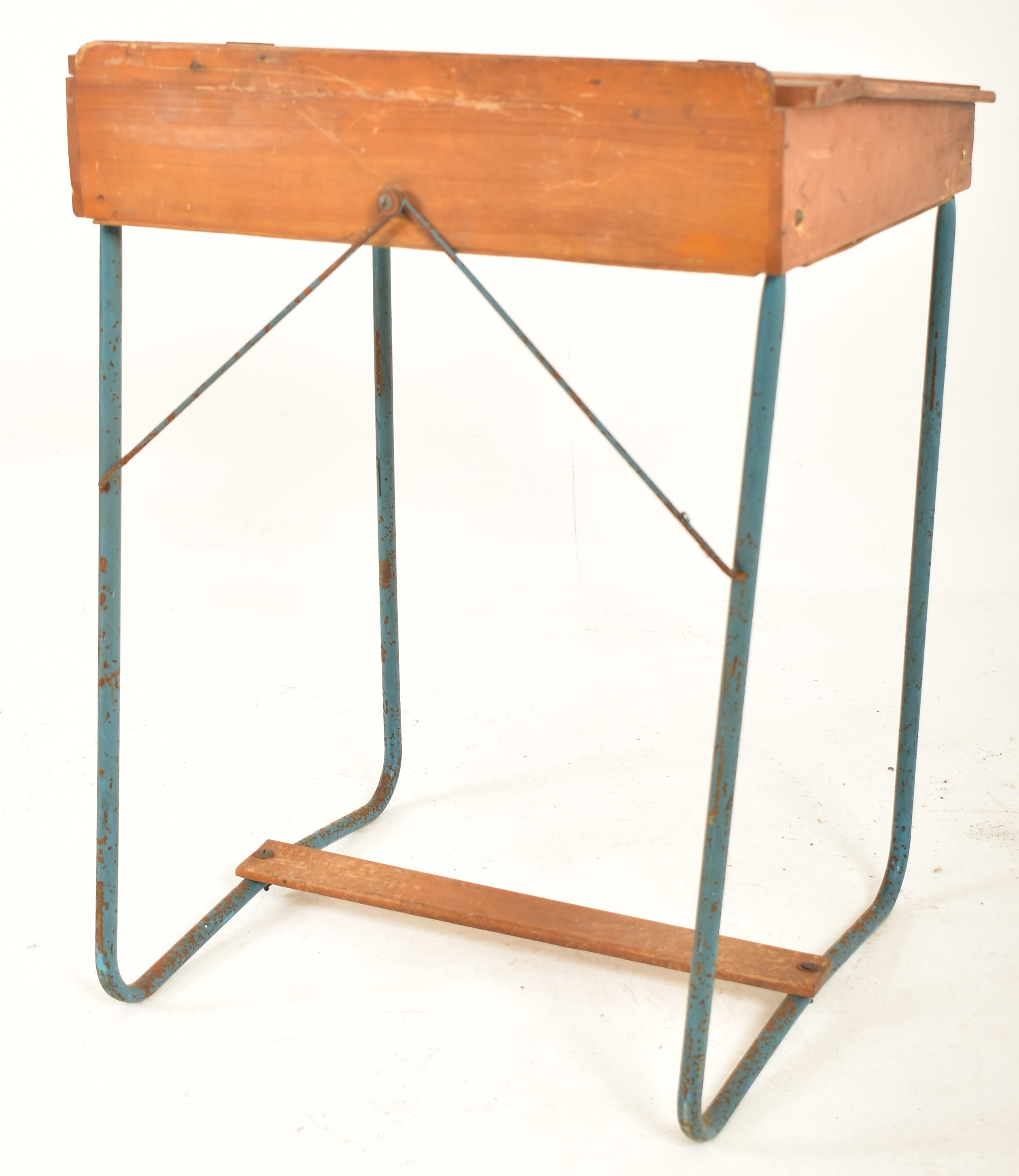 MID CENTURY OAK-PLY AND METAL CHILDREN'S SCHOOL DESK - Image 4 of 6