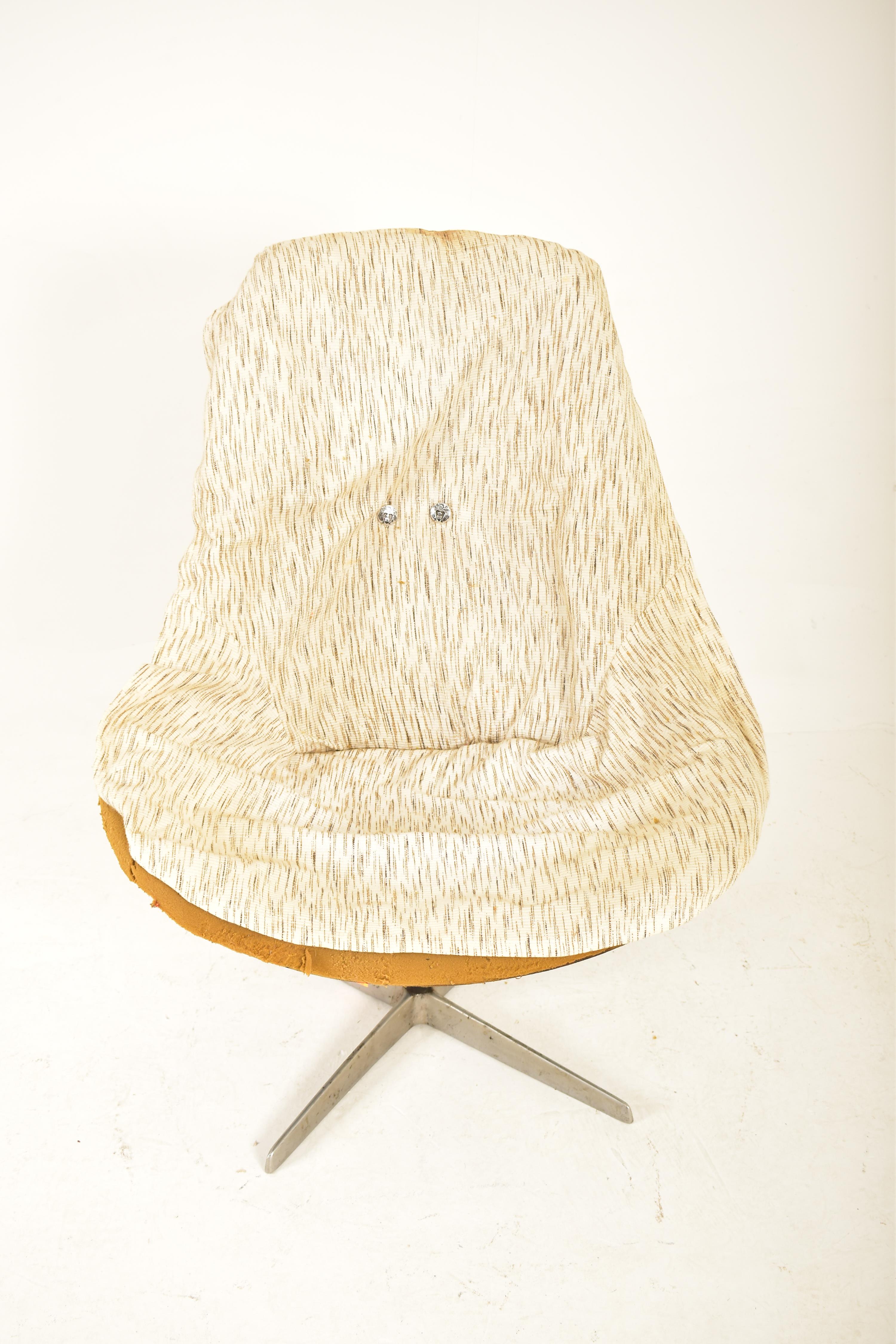 LURASHELL - DANISH DESIGNER SWIVEL LOUNGE CHAIR - Image 2 of 6