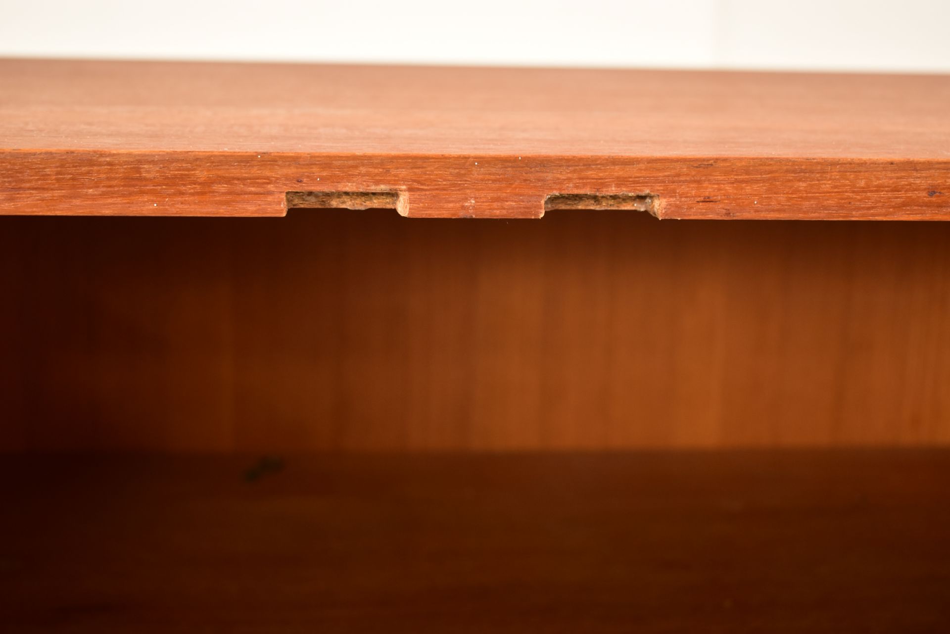 KOFOD LARSEN FOR G PLAN - DANISH RANGE - 60S TEAK SIDEBOARD - Image 4 of 7