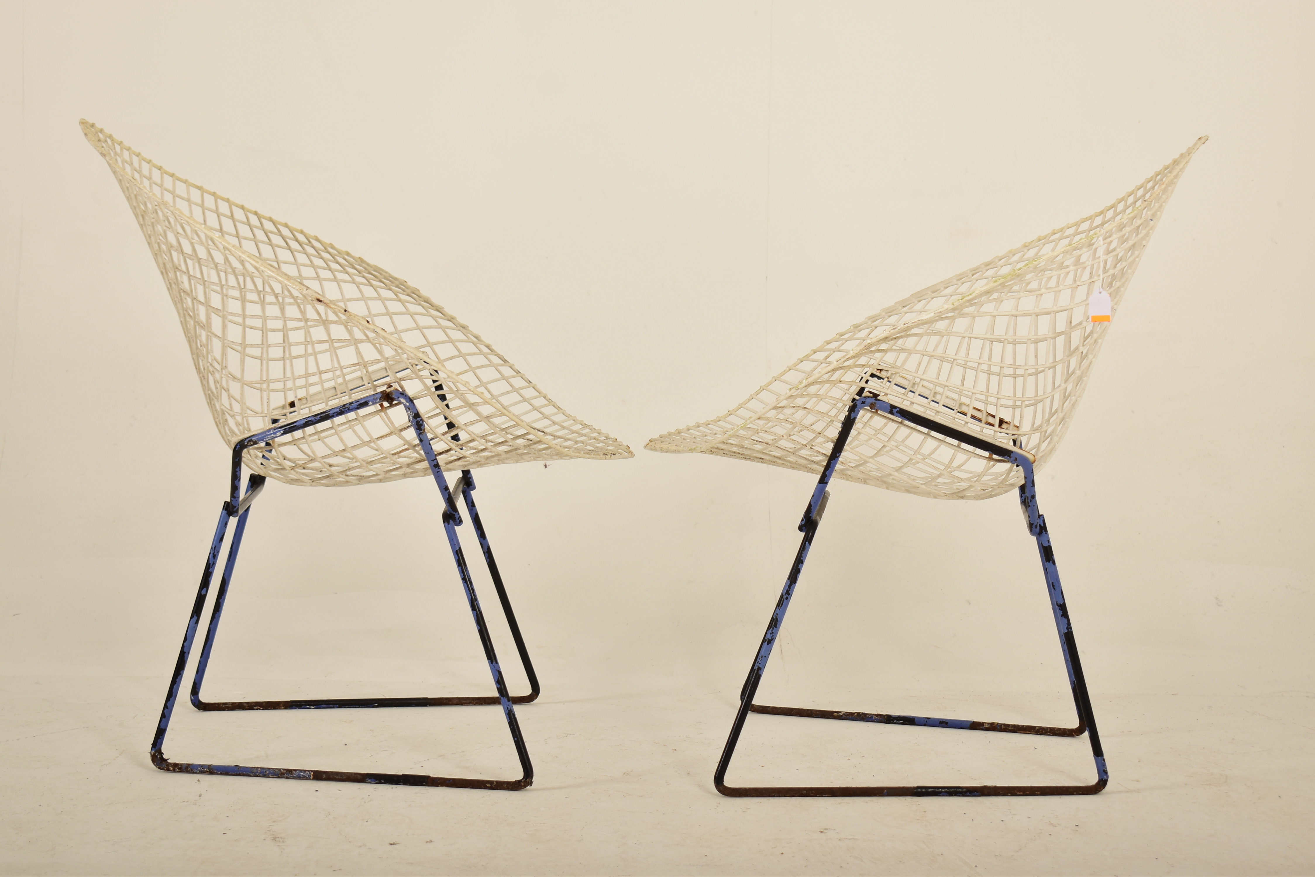 HARRY BERTOIA - DIAMOND CHAIR - PAIR OF DESIGNER ARMCHAIRS - Image 3 of 4