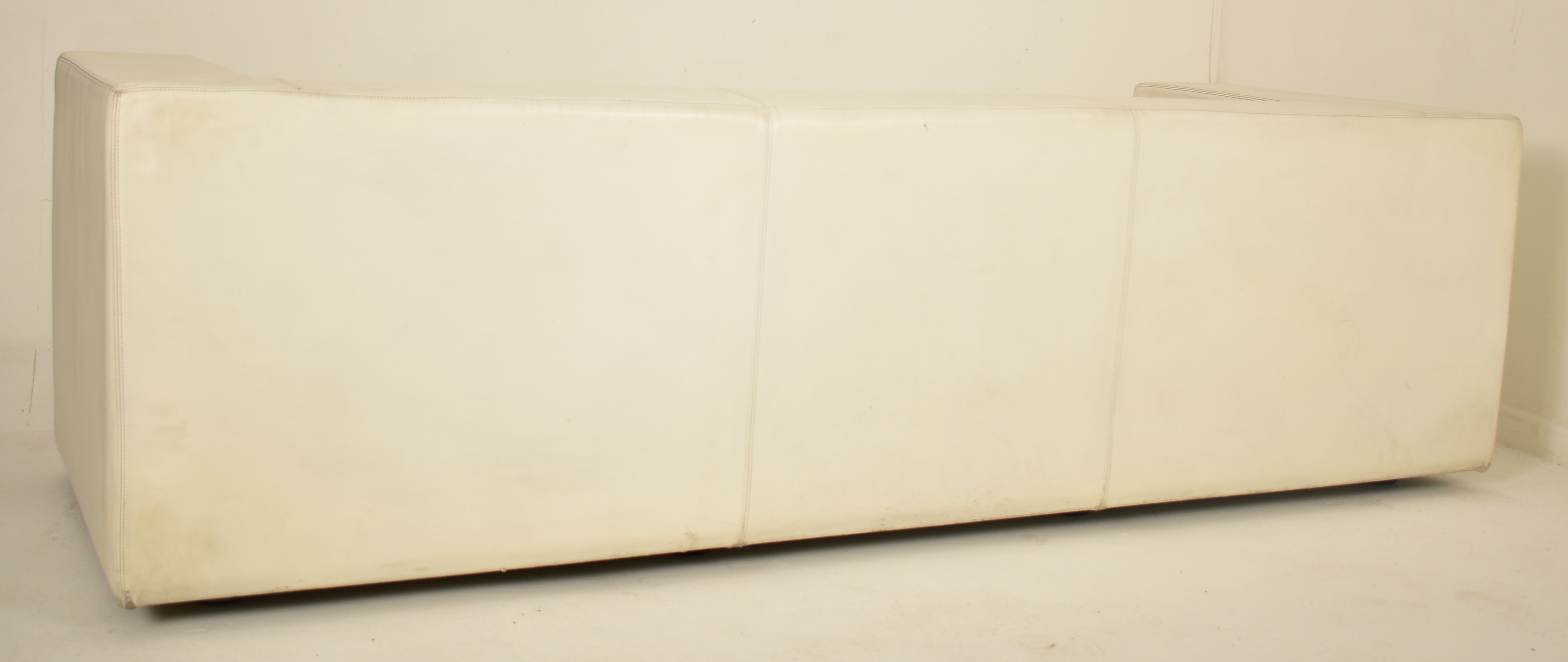 THROW AWAY SOFA BY WILLIE LANDELS X ZANOTTA - TWO SOFAS - Image 9 of 10