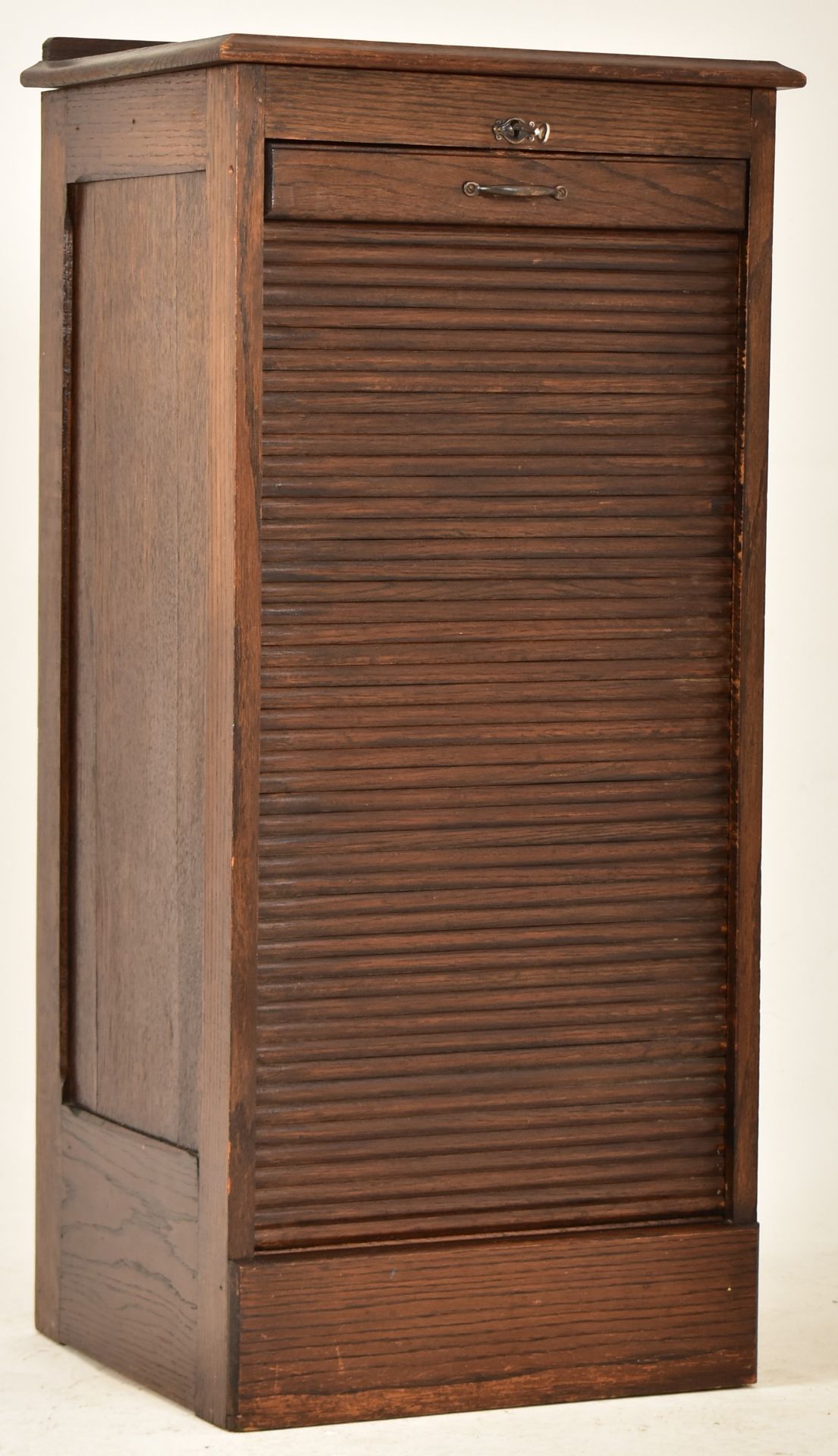 EARLY 20TH CENTURY ART DECO OAK PEDESTAL CABINET CHEST - Image 2 of 6