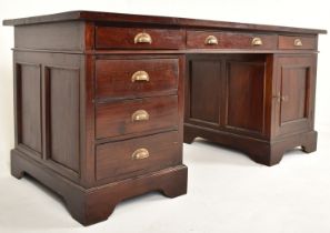 GEORGE III MANNER 20TH CENTURY MAHOGANY TWIN PEDESTAL DESK