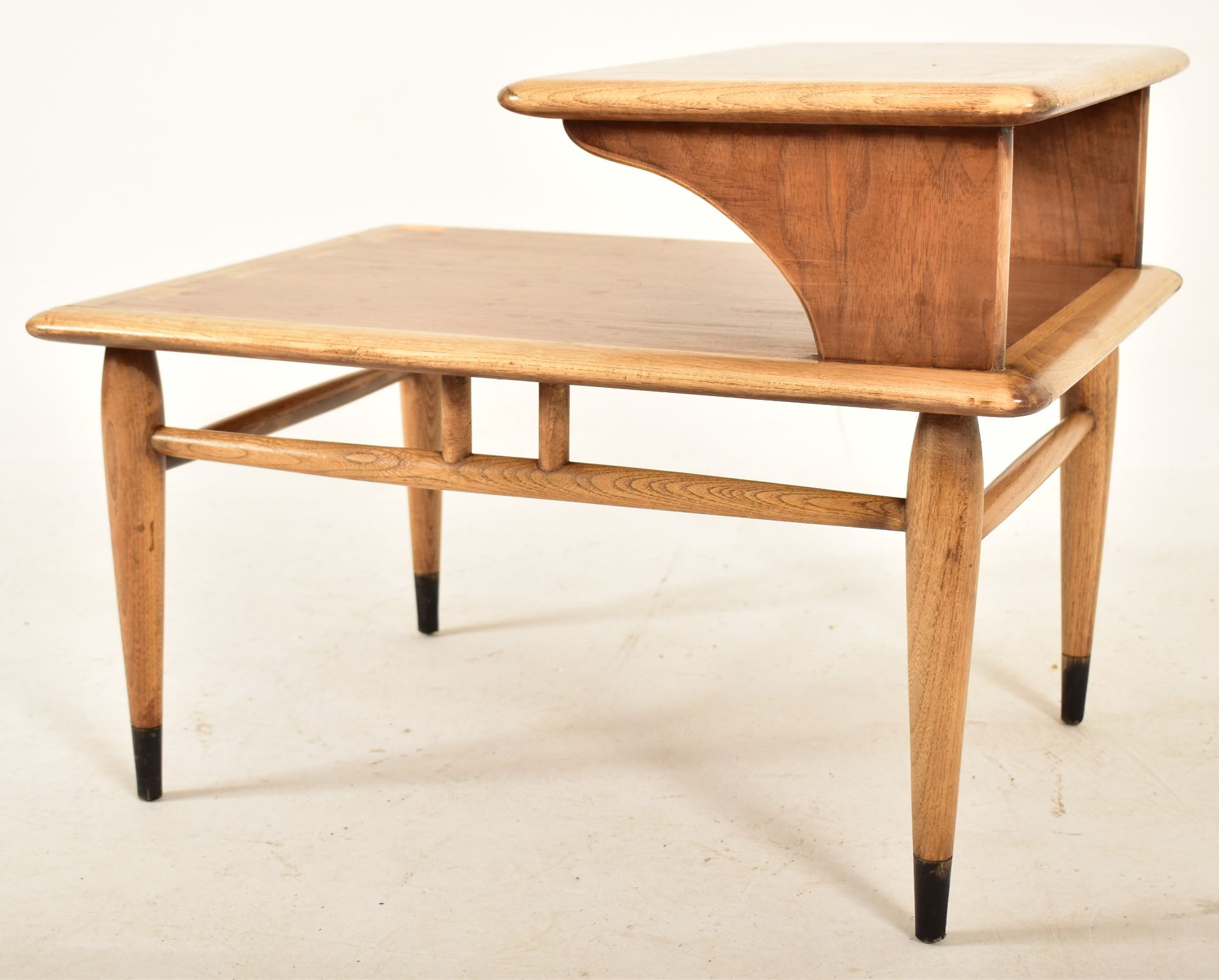 LANE ALTAVISTA - AMERICAN DESIGNER TEAK AND WALNUT TABLE - Image 6 of 6