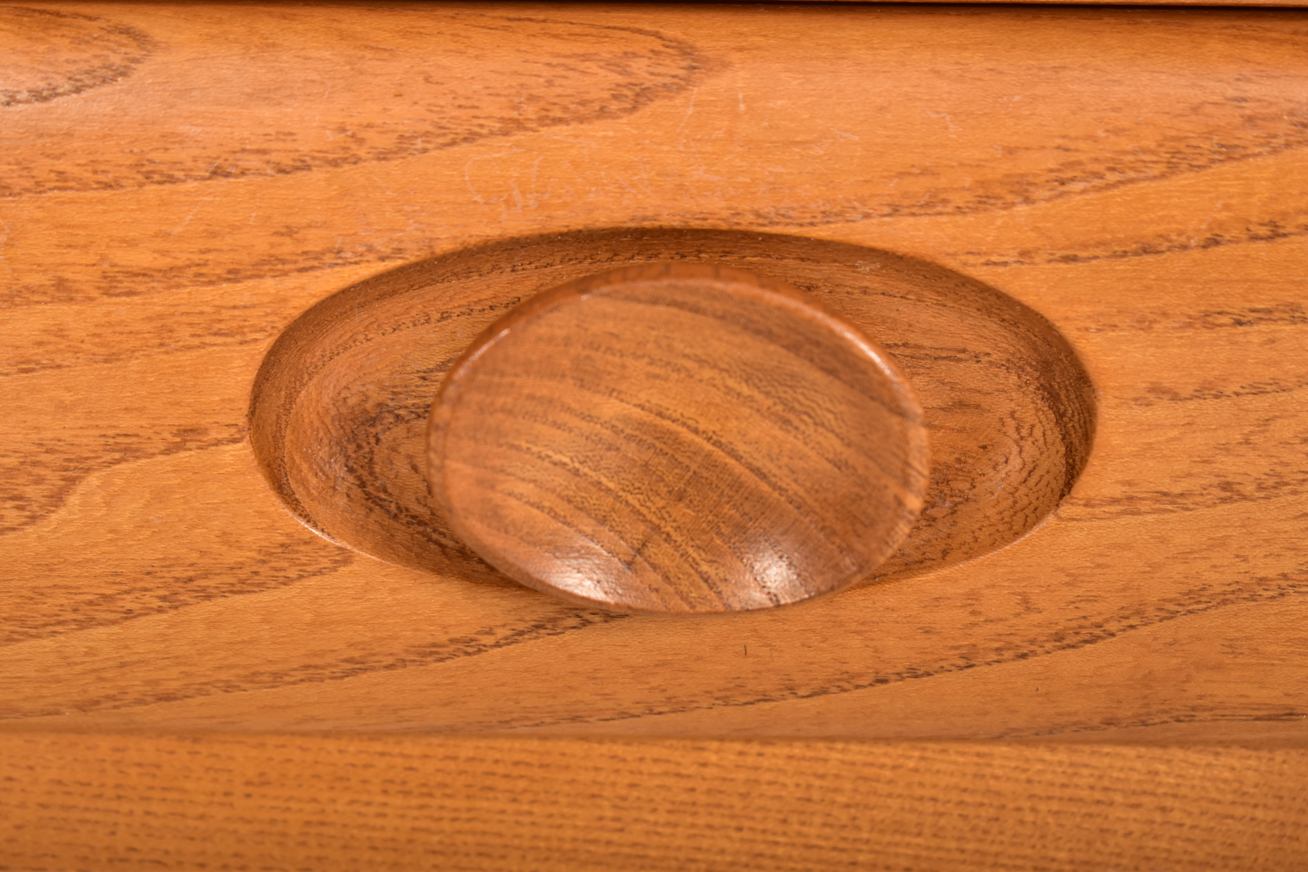 ERCOL - 20TH CENTURY BEECH AND ELM COFFEE TABLE - Image 3 of 7