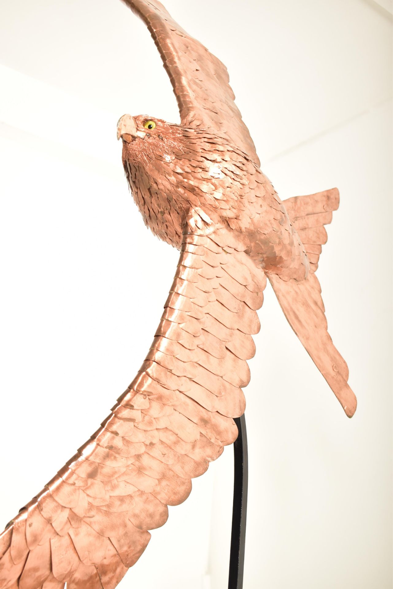 BOB ROWLEY - CONTEMPORARY COPPER WORKED RED KITE SCULPTURE - Image 5 of 6