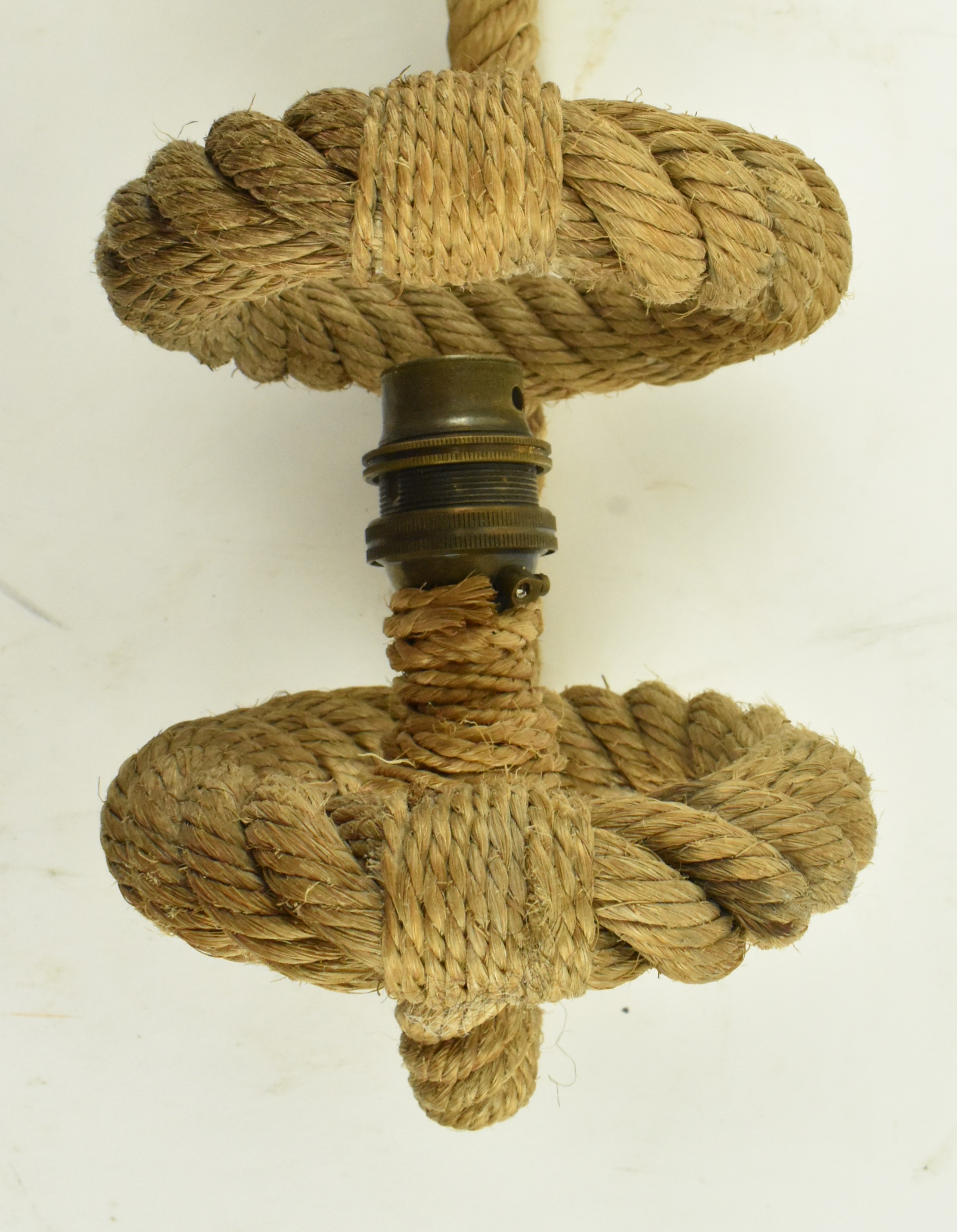 ATTRIBUTED TO AUDOUX & MINE - VINTAGE ROPE WALL SCONCE - Image 3 of 5