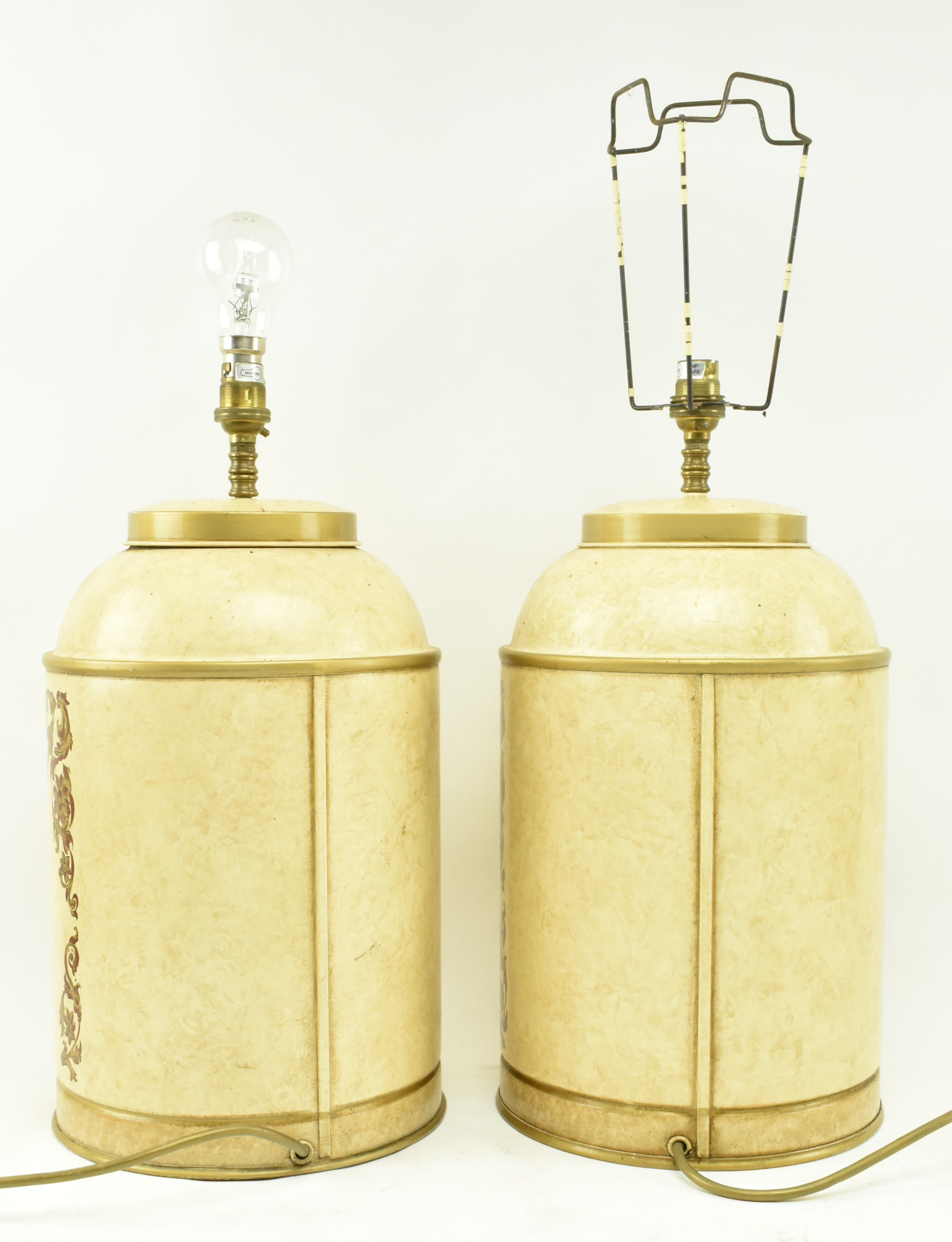 TINDLE LIGHTING - PAIR OF CONTEMPORARY TOLE DESK LAMPS - Image 6 of 6