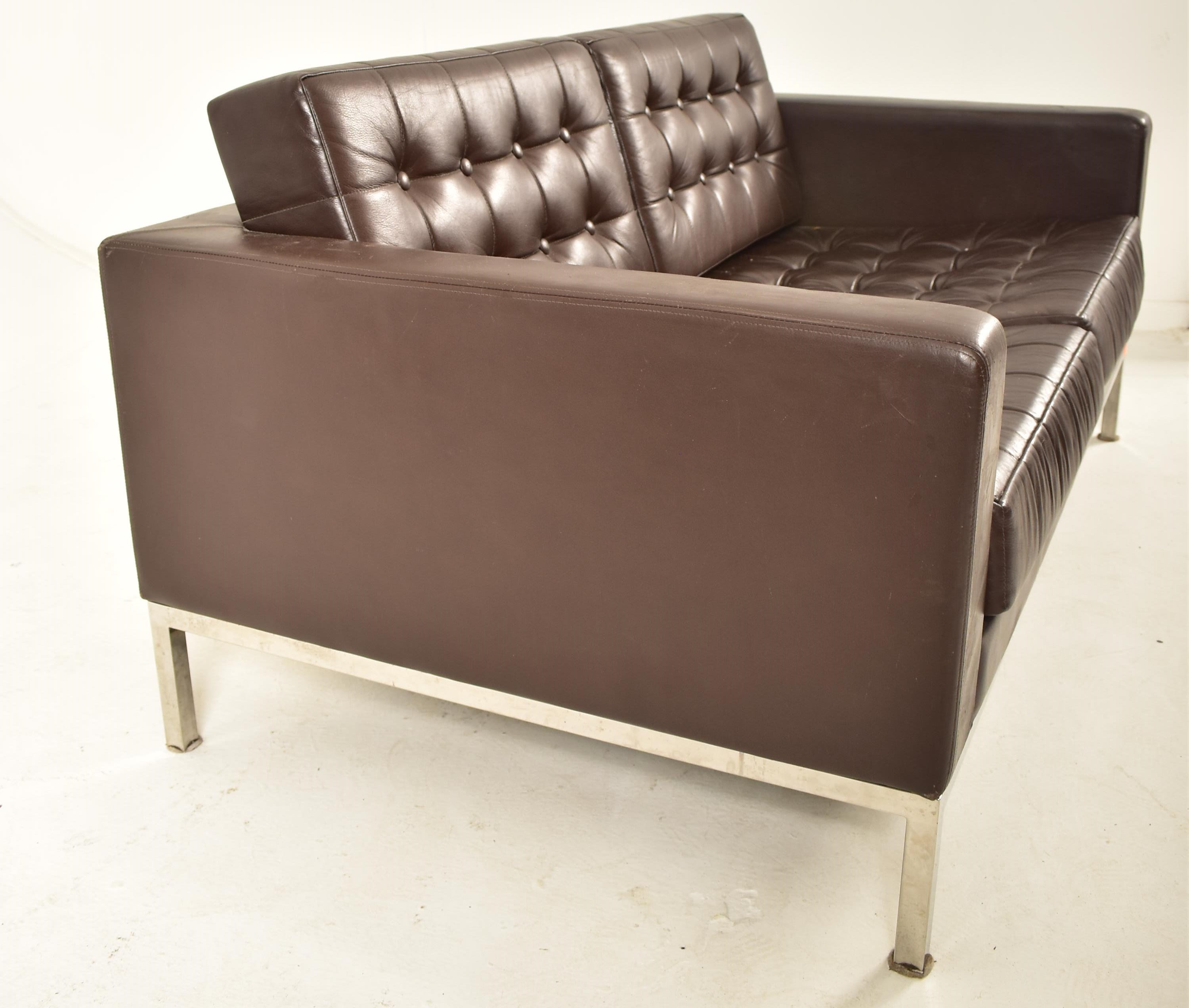 FLORENCE KNOLL STYLE - CONTEMPORARY TWO SEATER SOFA - Image 3 of 5