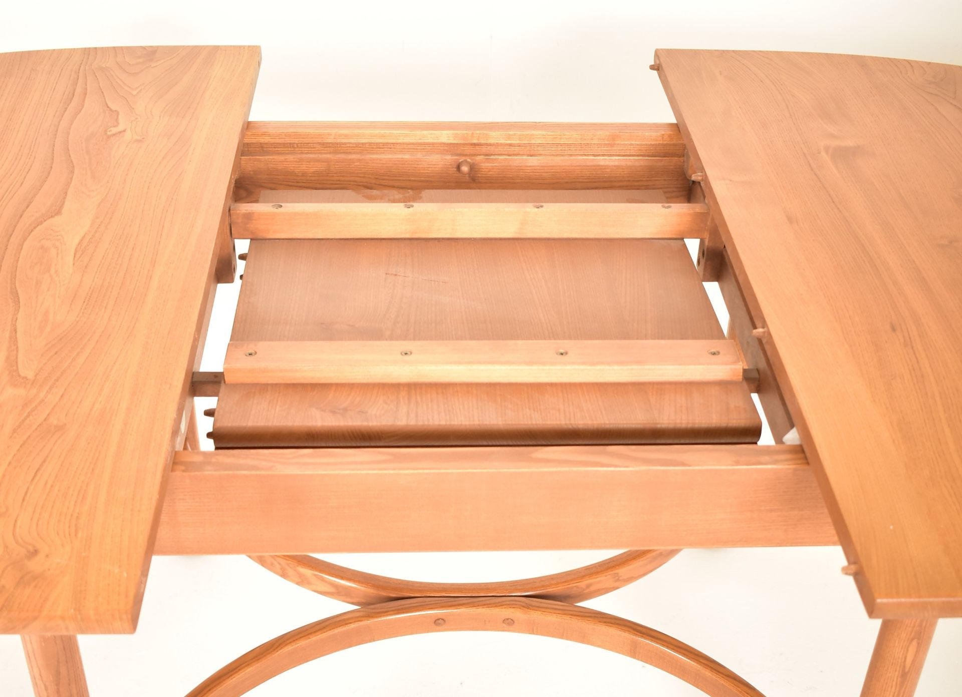 ERCOL - SAVILLE - EXTENDING DINING TABLE AND EIGHT CHAIRS - Image 7 of 10