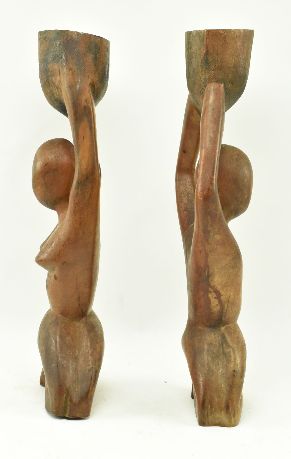PAIR OF HAND CARVED WOOD DECORATIVE FIGURES STANDS - Bild 4 aus 6