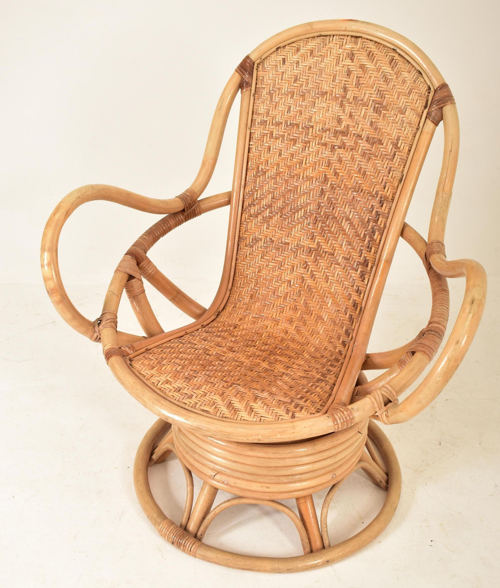 RETRO 20TH CENTURY BAMBOO AND WICKER SWIVEL EGG CHAIR - Image 2 of 5