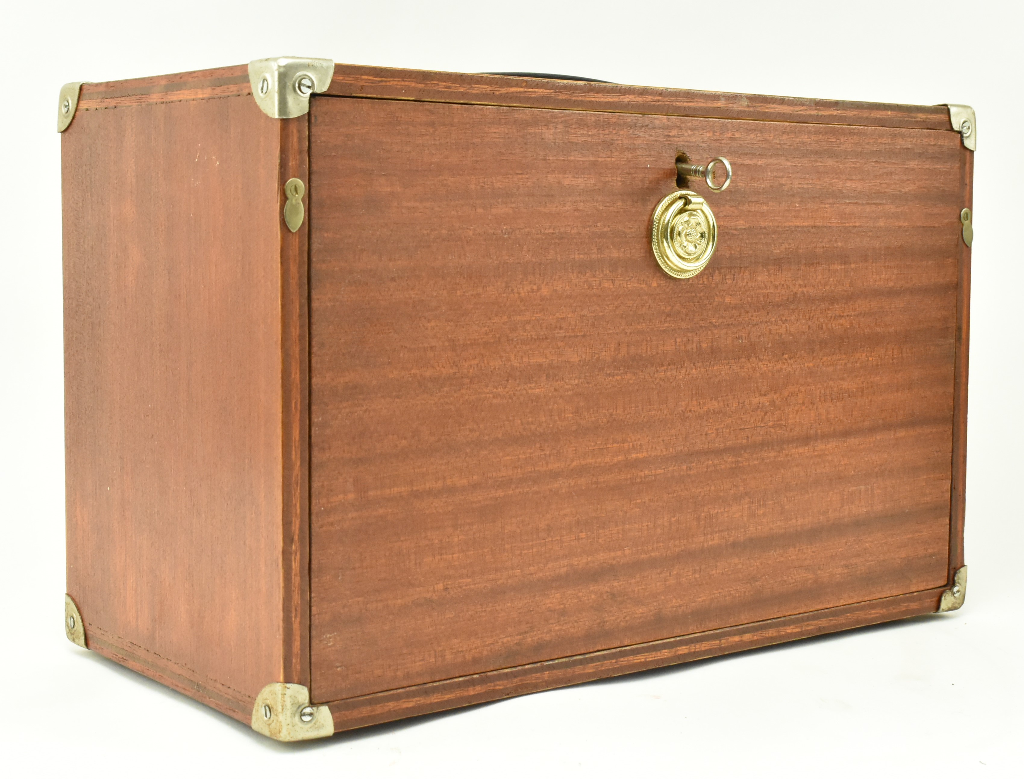 20TH CENTURY OAK VENEERED ENGINEERS WORKMAN'S TOOL CHEST - Image 2 of 6