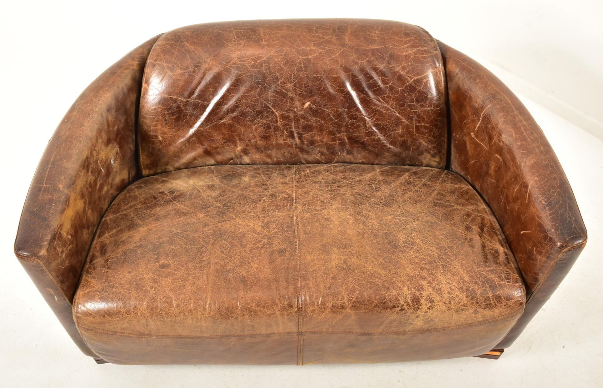 CONTEMPORARY BRISTISH DESIGN LEATHER SOFA - Image 2 of 5