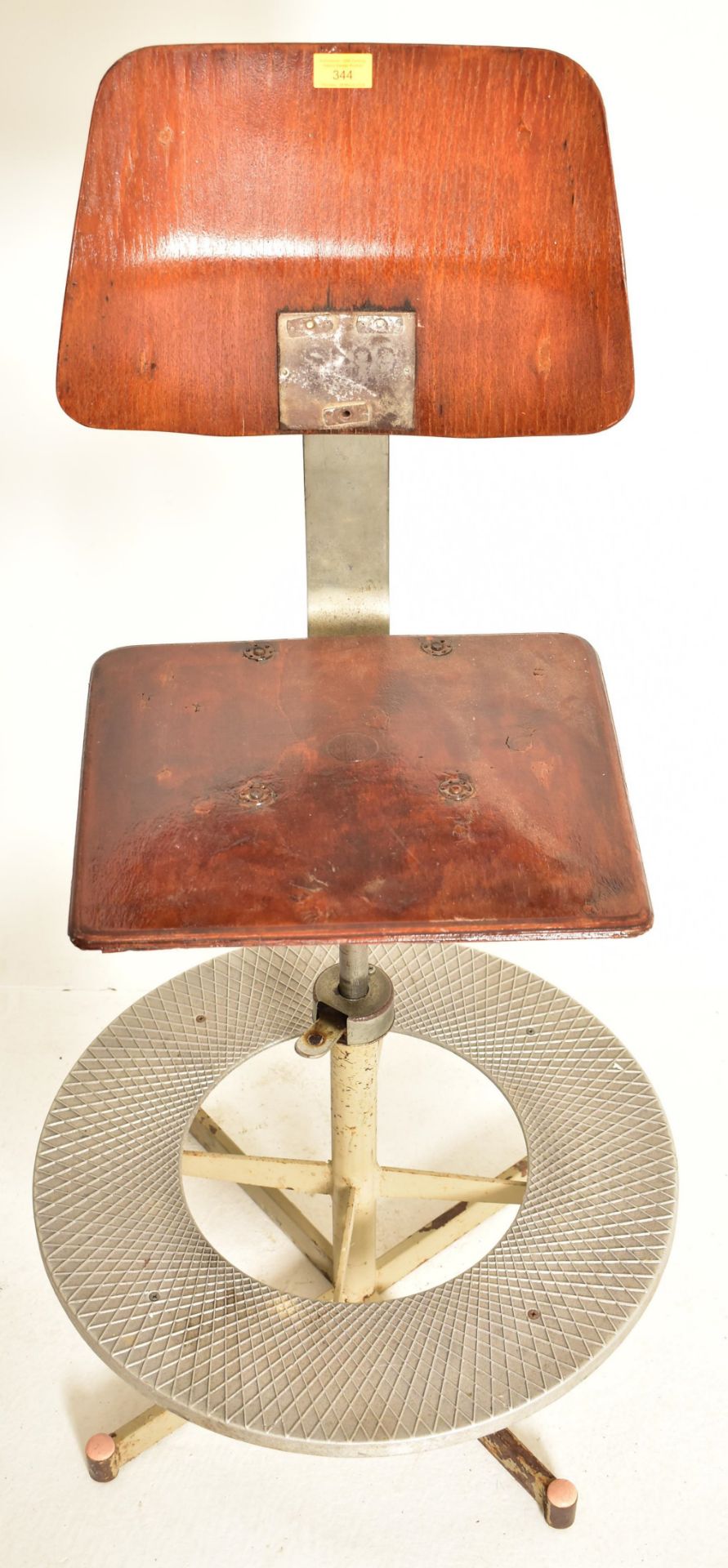 MID CENTURY CIRCA 1940S METAL & WOODEN MACHINIST CHAIR - Bild 2 aus 6