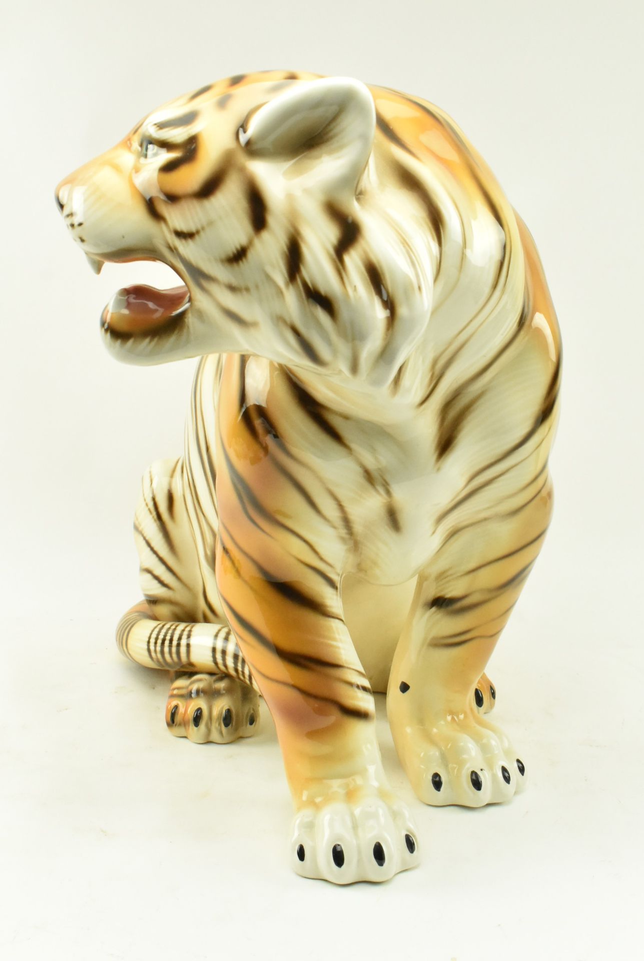 LARGE 1960S ITALIAN FLOOR STANDING CERAMIC TIGER - Bild 3 aus 10