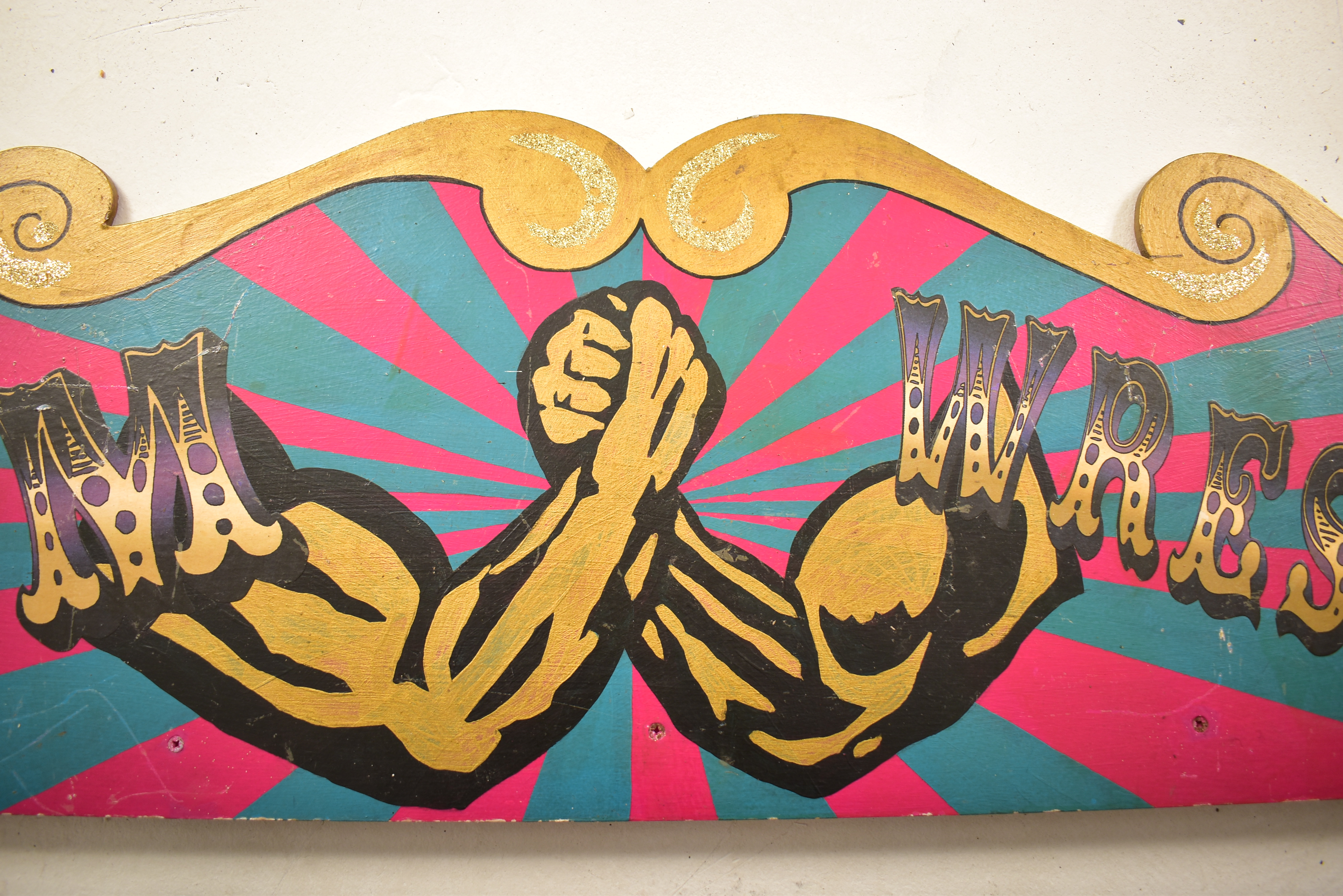 ARM WRESTLING - 20TH CENTURY FAIRGROUND PAINTED SIGN - Image 2 of 3