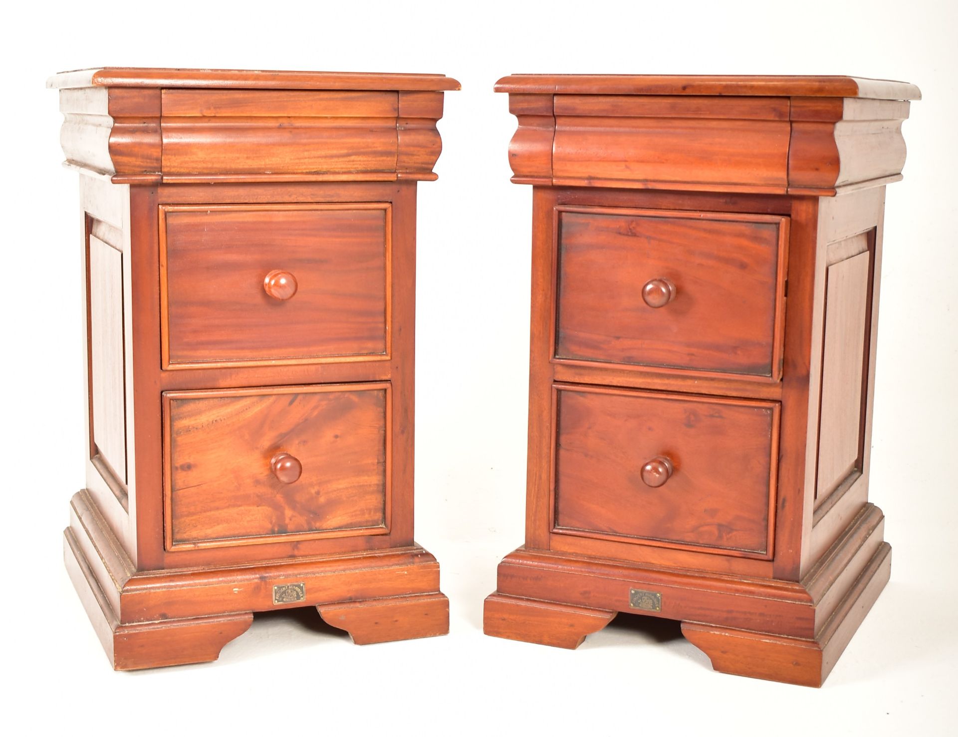 PAIR OF VINTAGE MAHOGANY BEDSIDE CHEST BY ANCIENT MARINERS