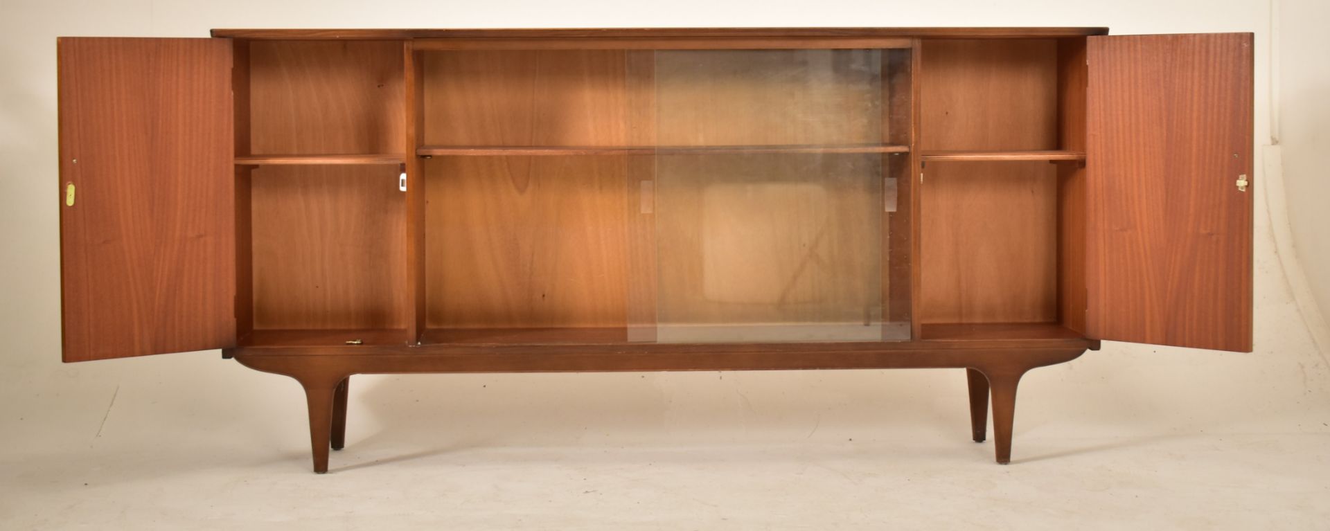 MID CENTURY BRITISH DESIGN TEAK BOOKCASE CABINET - Image 3 of 5