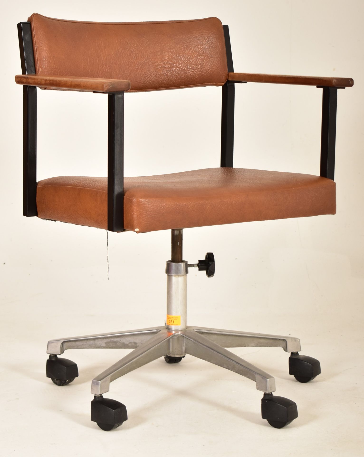 MID CENTURY 1970S LEATHER & CHROME SWIVEL OFFICE CHAIR