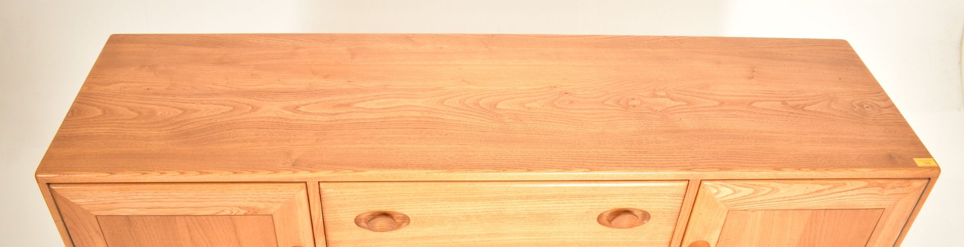 ERCOL - WINDSOR RANGE - MID CENTURY ELM SIDEBOARD - Image 2 of 7