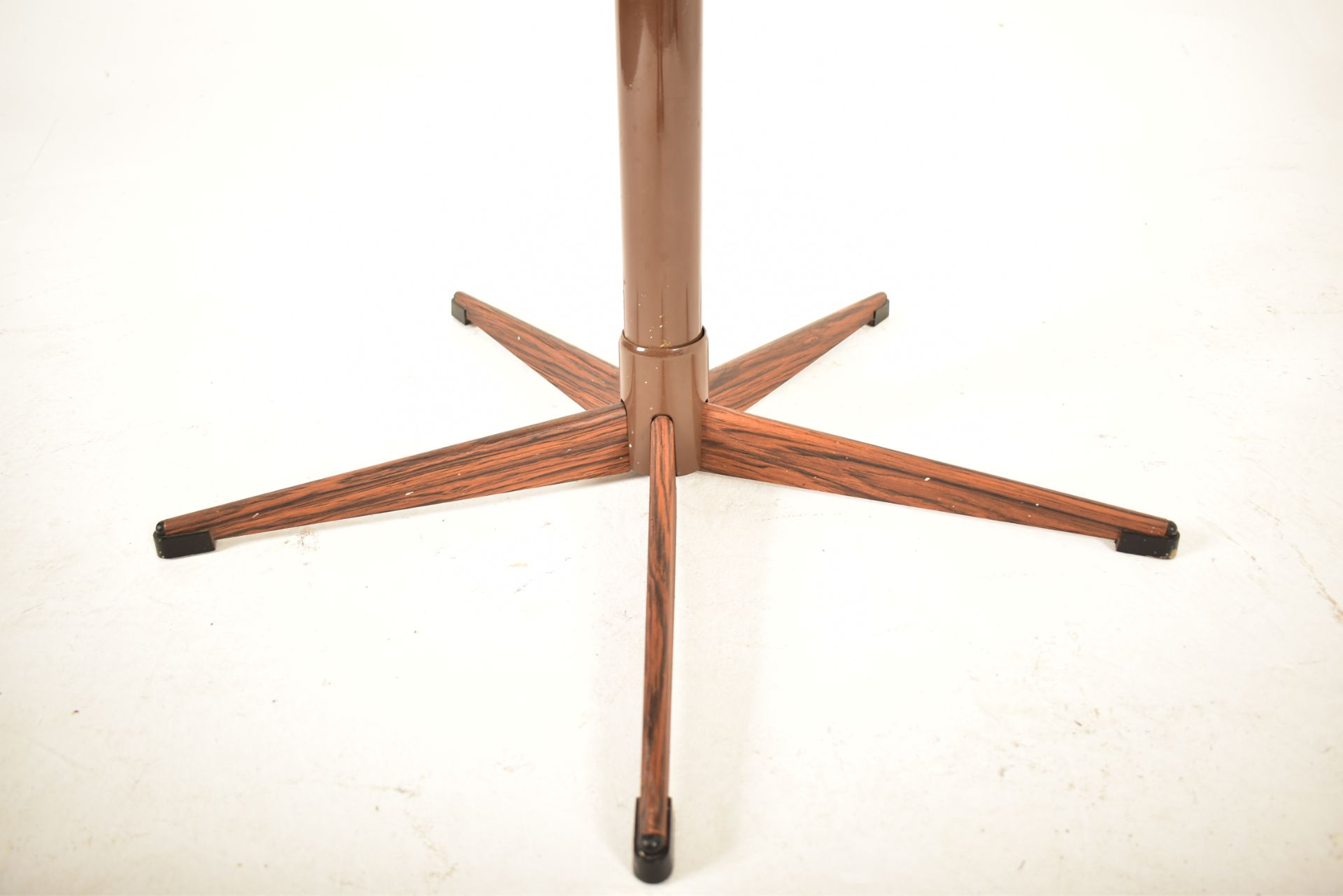 MID CENTURY SPACE AGE ATOMIC OCCASIONAL TABLE - Image 3 of 3