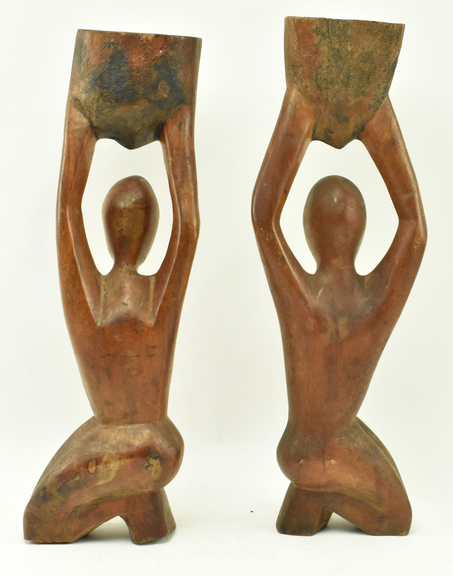 PAIR OF HAND CARVED WOOD DECORATIVE FIGURES STANDS - Bild 3 aus 6