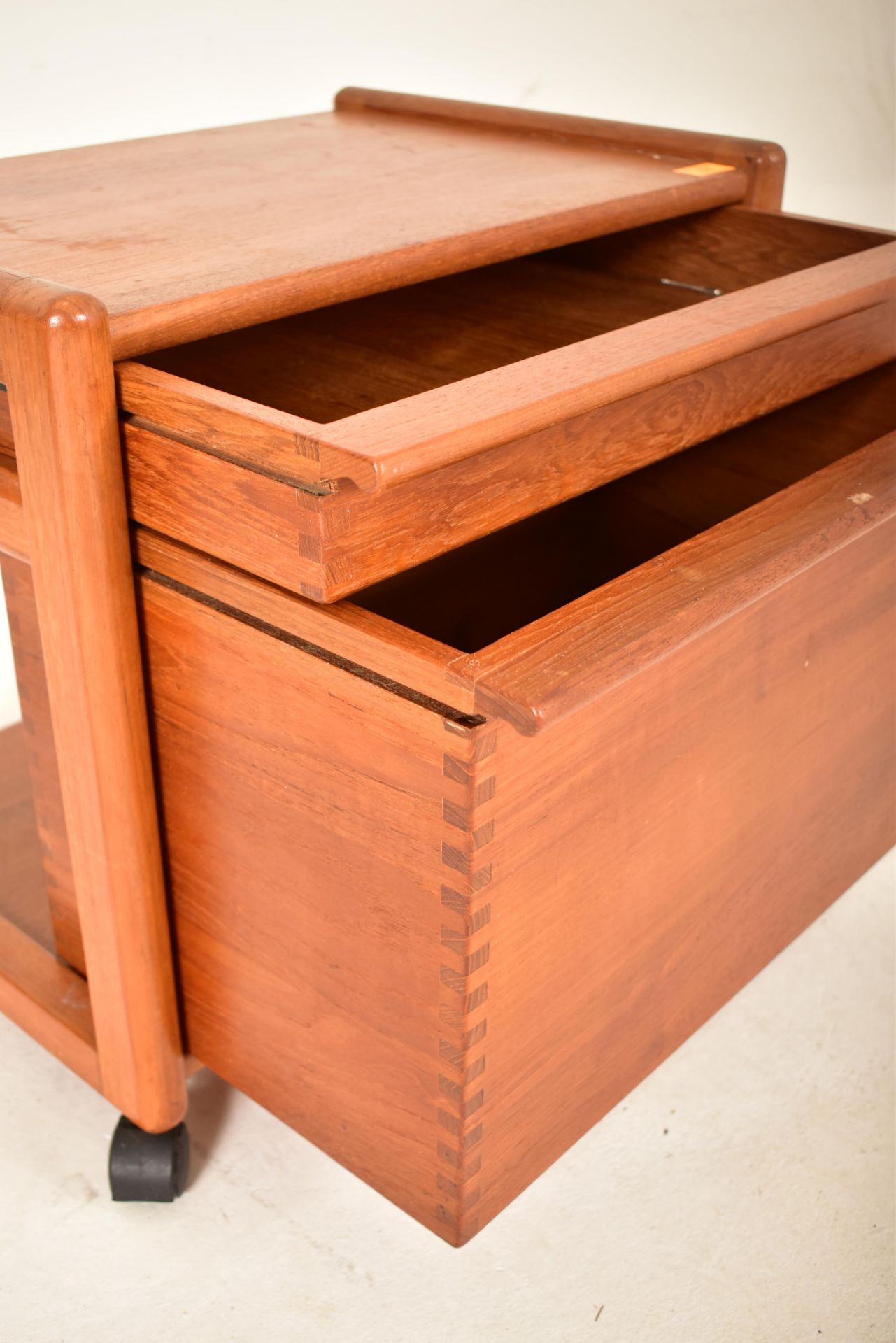 MID CENTURY DANISH DESIGNER TEAK SEWING TROLLEY - Image 4 of 5