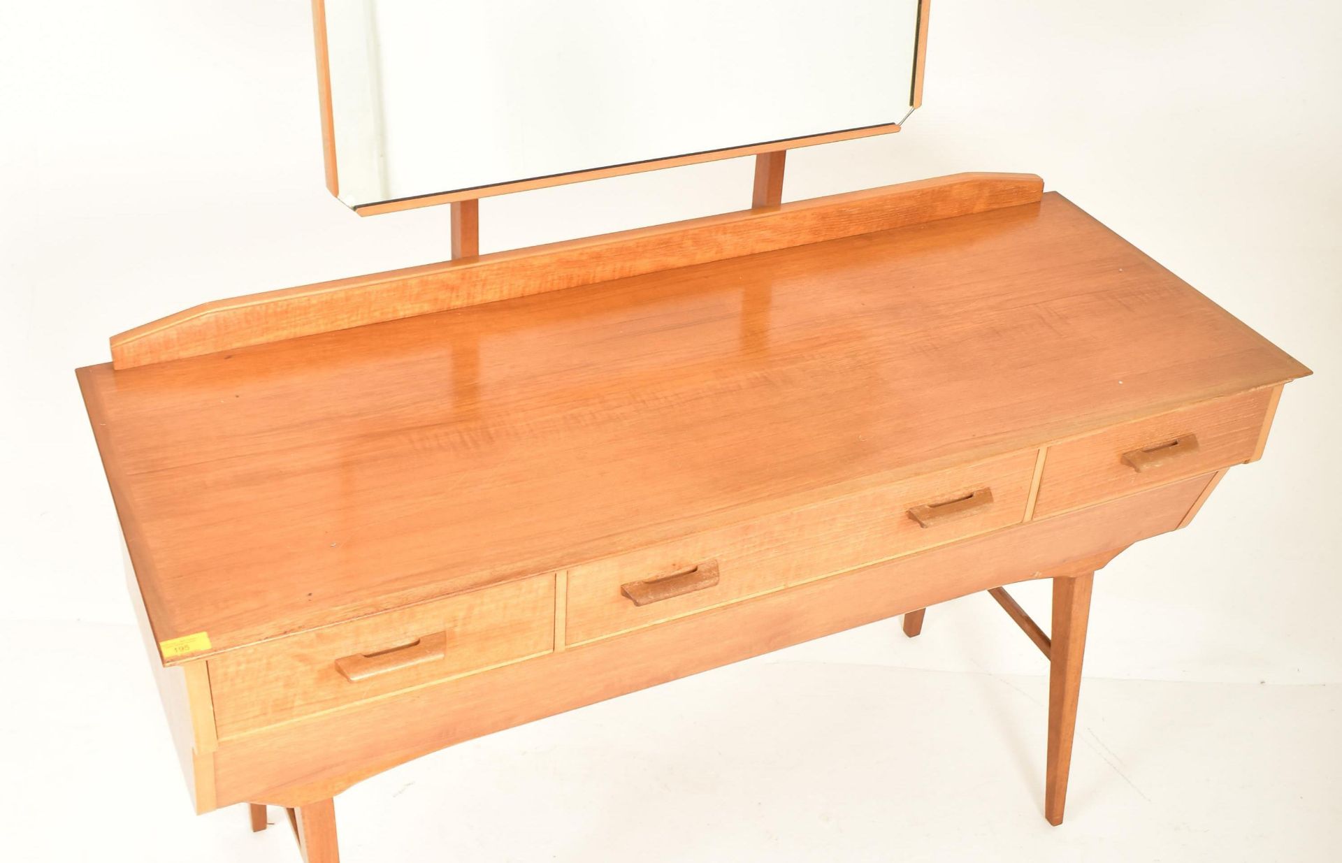 ALFRED COX FOR AC FURNITURE - WALNUT DRESSING TABLE - Bild 3 aus 8