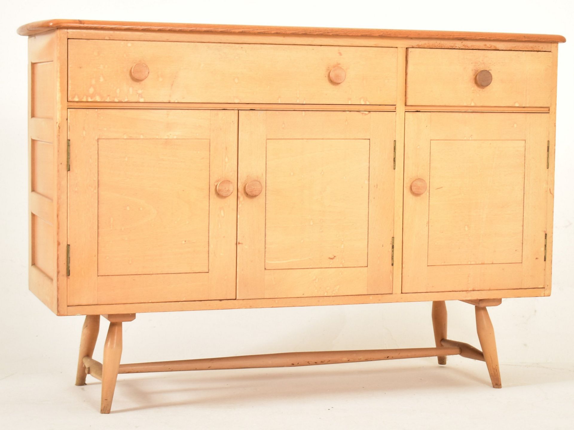 ERCOL - MODEL 351 - MID CENTURY BEECH AND ELM SIDEBOARD